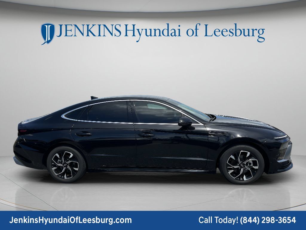 Certified 2024 Hyundai Sonata SEL FWD image 3