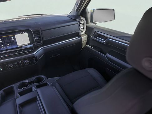 Used 2024 Chevrolet Silverado 1500 LT AWD/4WD image 29