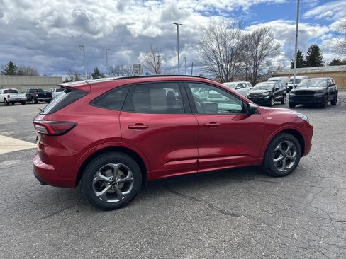 Certified 2023 Ford Escape ST-Line w/ Tech Pack #1 AWD/4WD image 6