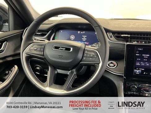 New 2025 Jeep Grand Cherokee Altitude AWD/4WD image 19
