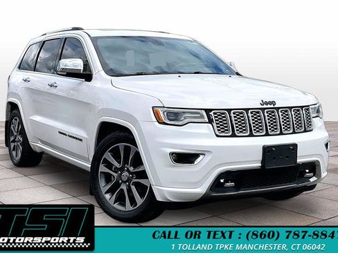 Used 2017 Jeep Grand Cherokee Overland AWD/4WD image 9