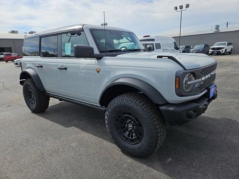 New 2026 Ford Bronco Badlands AWD/4WD image 1