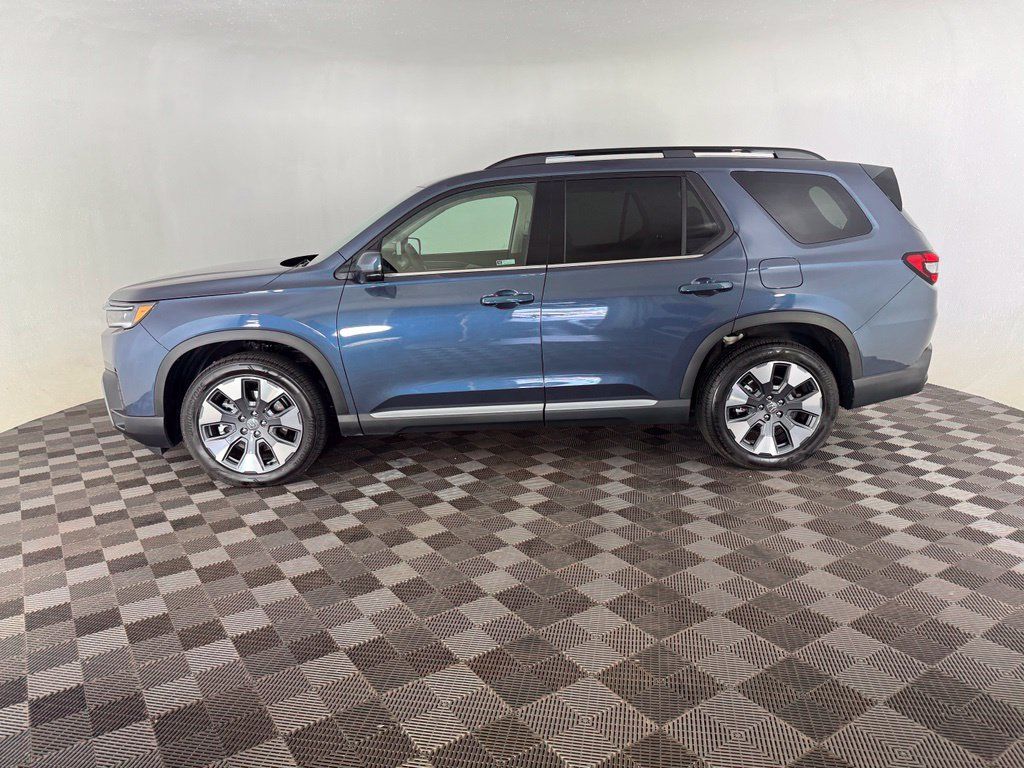 Used 2026 Honda Pilot Touring image 4