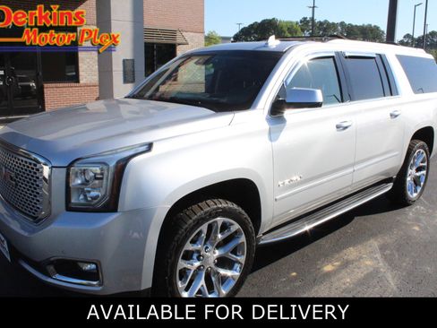 Used 2017 GMC Yukon XL Denali w/ Open Road Package AWD/4WD image 1
