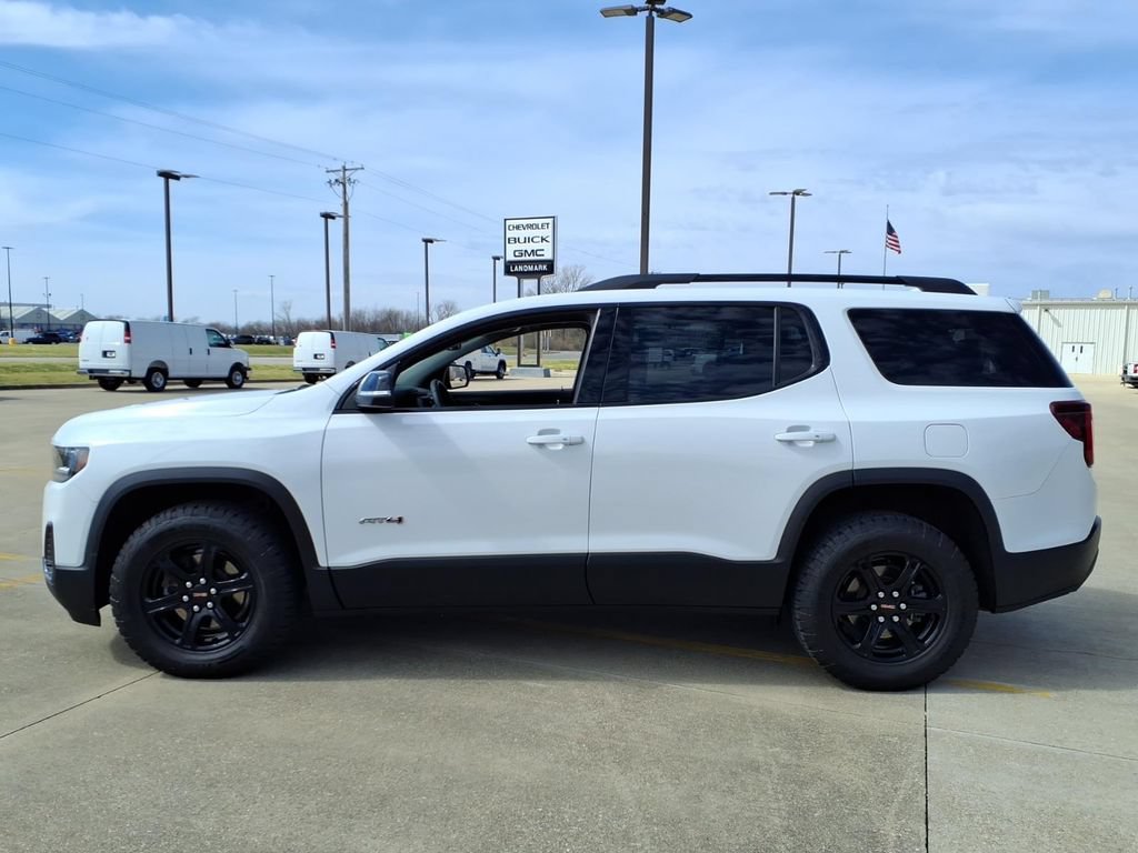 Used 2023 GMC Acadia AT4 AWD/4WD image 2