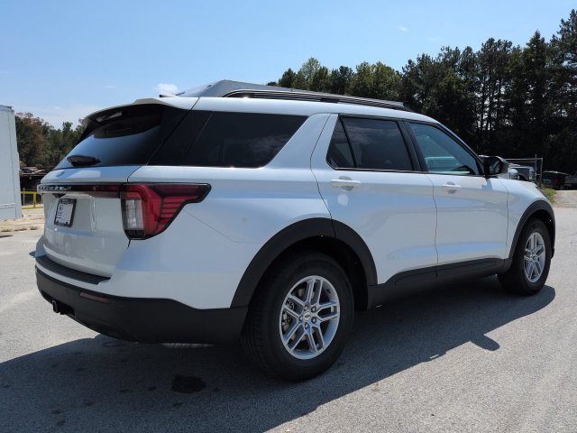 New 2027 Ford Explorer Active RWD image 4