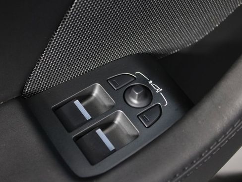 Used 2018 Jaguar F-TYPE Coupe image 21