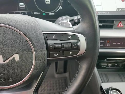 Certified 2025 Kia Sportage SX Prestige image 15