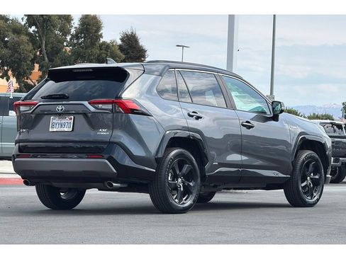 Used 2021 Toyota RAV4 XSE w/ XSE Grade Weather Package AWD/4WD image 4