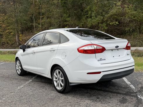 Used 2014 Ford Fiesta SE w/ Equipment Group 201B image 12
