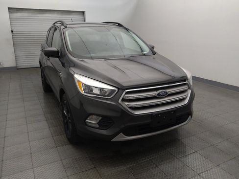 Used 2018 Ford Escape SE FWD image 14