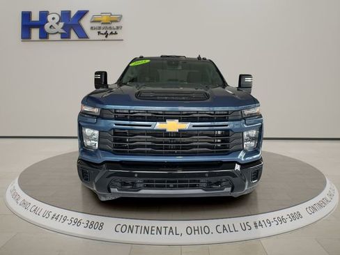 Used 2025 Chevrolet Silverado 2500 Custom w/ Custom Value Package AWD/4WD image 2