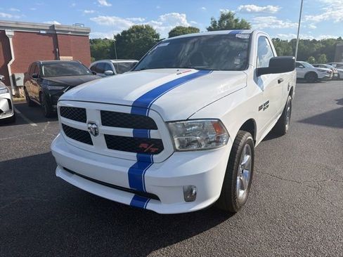 Used 2019 RAM 1500 Express RWD image 1