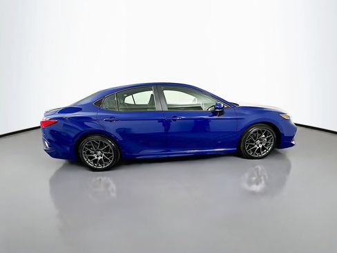 Used 2025 Toyota Camry XSE FWD image 4
