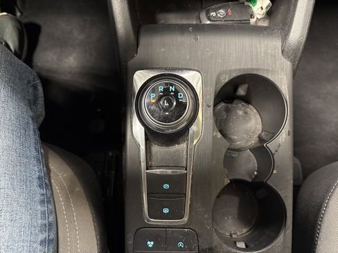 Used 2020 Ford Escape SE image 9