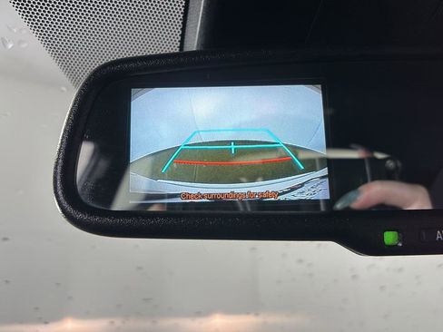 Used 2018 Toyota C-HR XLE image 36