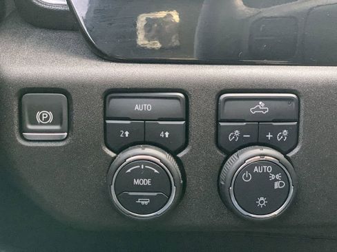 Certified 2025 Chevrolet Silverado 1500 LT image 15