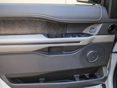 Used 2018 Ford Expedition Limited w/ Equipment Group 302A image 34