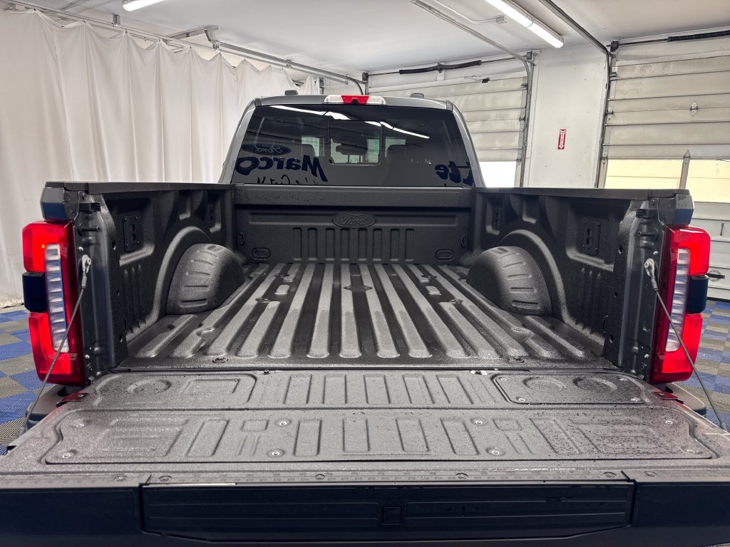 New 2026 Ford F350 Lariat w/ Tremor Off-Road Package AWD/4WD image 24