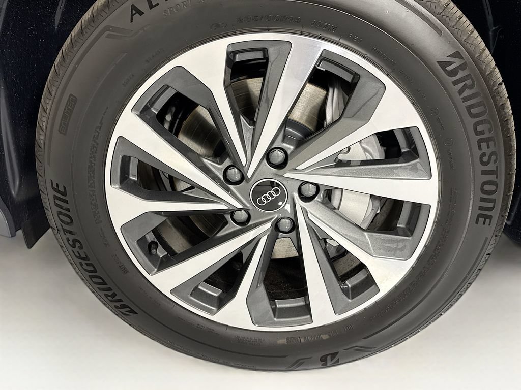 Used 2025 Audi Q6 e-tron Premium Plus AWD/4WD image 33