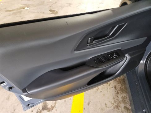 Used 2025 Toyota Prius LE image 13