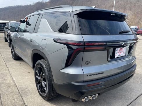 New 2026 Chevrolet Traverse LT w/ Midnight/Sport Edition image 5