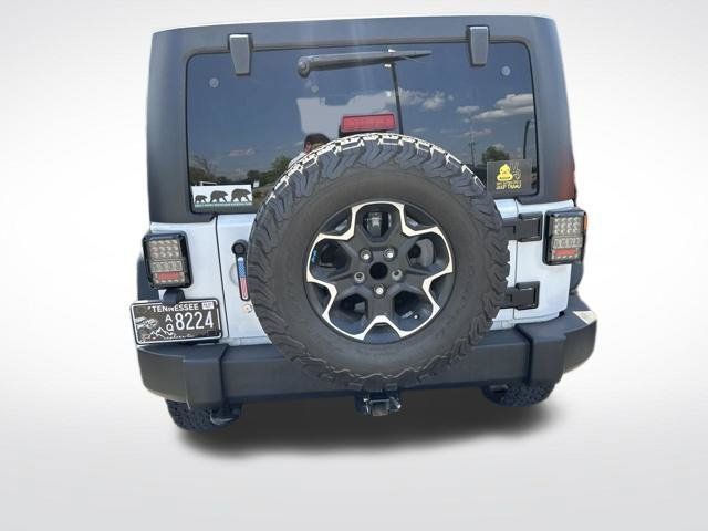 Used 2018 Jeep Wrangler Unlimited Sahara w/ Connectivity Group AWD/4WD image 7