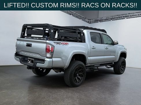 Used 2022 Toyota Tacoma TRD Sport w/ TRD Premium Sport Package AWD/4WD image 3