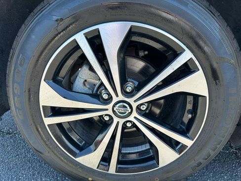 Used 2023 Nissan Sentra SV FWD image 29
