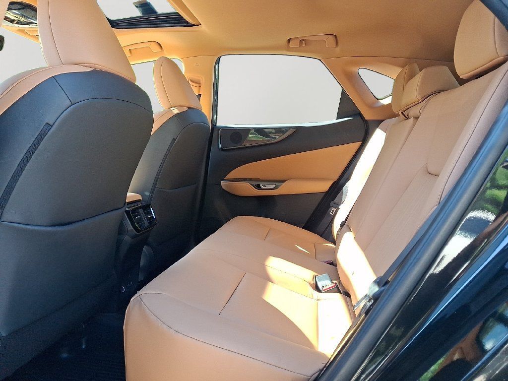 Used 2024 Lexus NX 350 AWD image 8