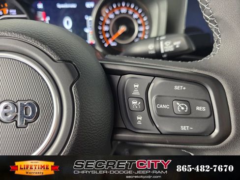 New 2025 Jeep Gladiator Mojave image 16