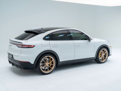 Certified 2023 Porsche Cayenne Turbo GT AWD/4WD image 9