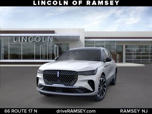 New 2026 Lincoln Nautilus Reserve AWD/4WD image 2