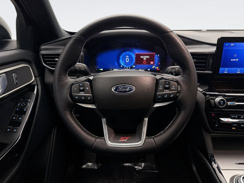 Used 2023 Ford Explorer ST image 12