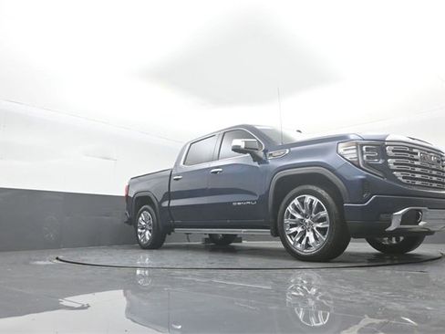 Used 2022 GMC Sierra 1500 Denali w/ Denali Reserve Package image 33