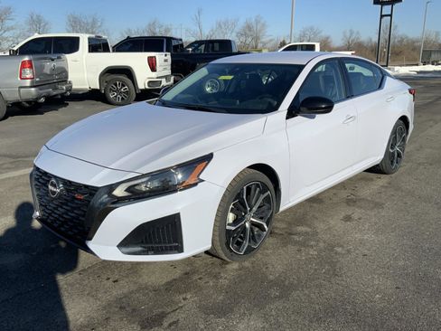 Used 2024 Nissan Altima 2.5 SR image 4