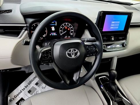 Certified 2024 Toyota Corolla Cross L image 39