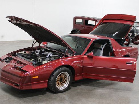Used 1989 Pontiac Firebird Trans Am RWD image 27