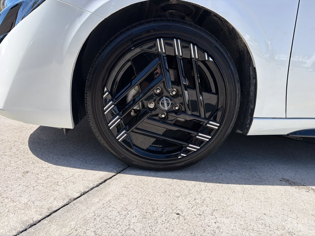 Used 2026 Nissan Sentra SR w/ Floor Mat Package FWD image 12