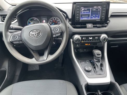Certified 2022 Toyota RAV4 LE image 15