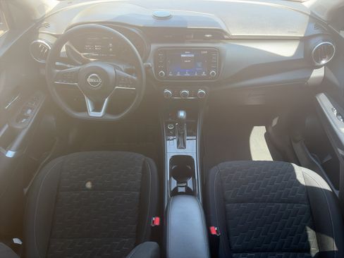 Used 2023 Nissan Kicks SV FWD image 16