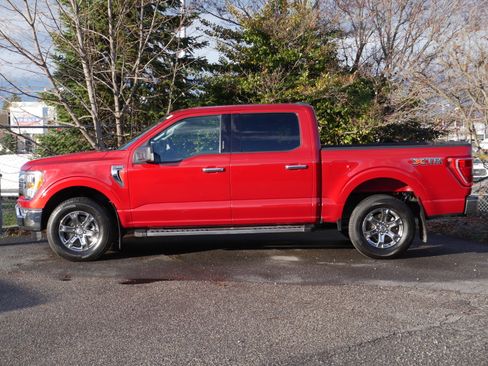 Certified 2022 Ford F150 XLT w/ Equipment Group 302A High image 15