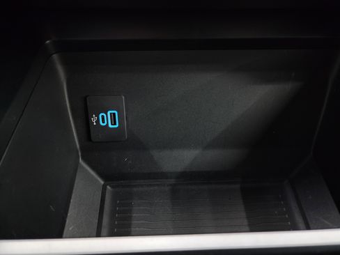 Used 2023 Ford F350 XLT image 46