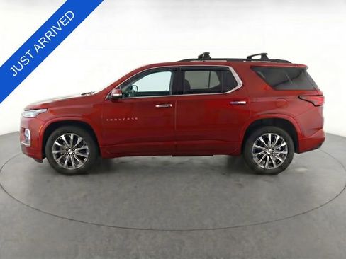 Used 2023 Chevrolet Traverse Premier w/ LPO, Floor Liner Package FWD image 4