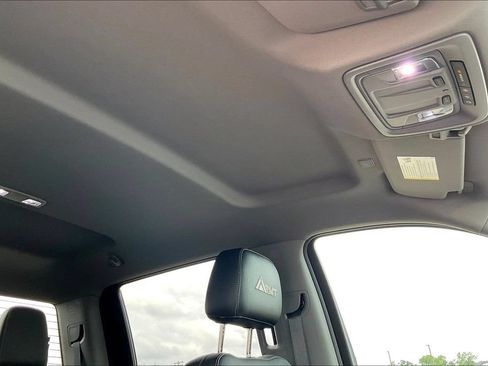 Used 2022 Chevrolet Silverado 1500 RST w/ Safety Package AWD/4WD image 28