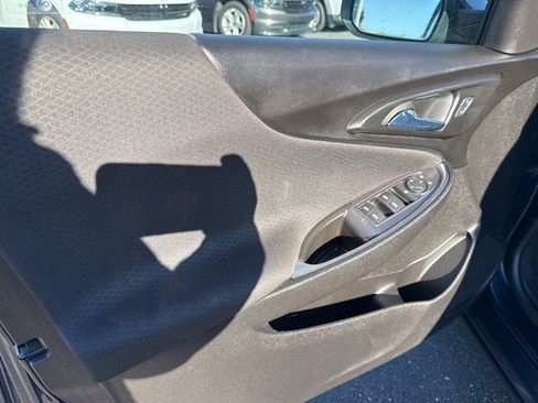 Used 2017 Chevrolet Malibu LT image 15