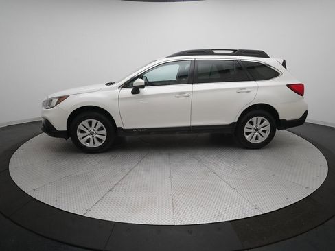 Used 2018 Subaru Outback 2.5i Premium image 25