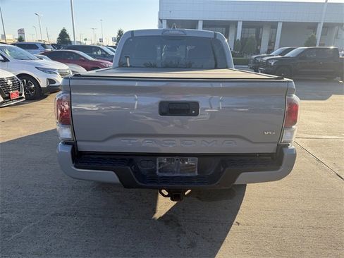 Used 2021 Toyota Tacoma TRD Sport image 6