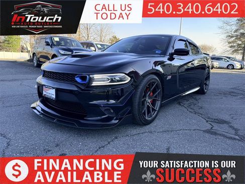 Used 2017 Dodge Charger R/T Scat Pack RWD image 1