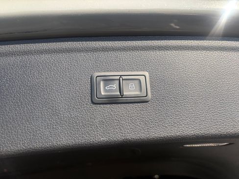 Used 2020 Audi SQ5 Premium Plus image 9